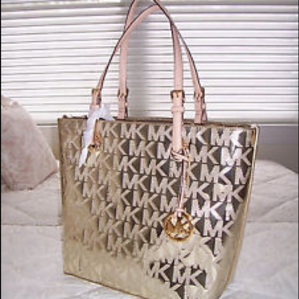 Michael kors purse